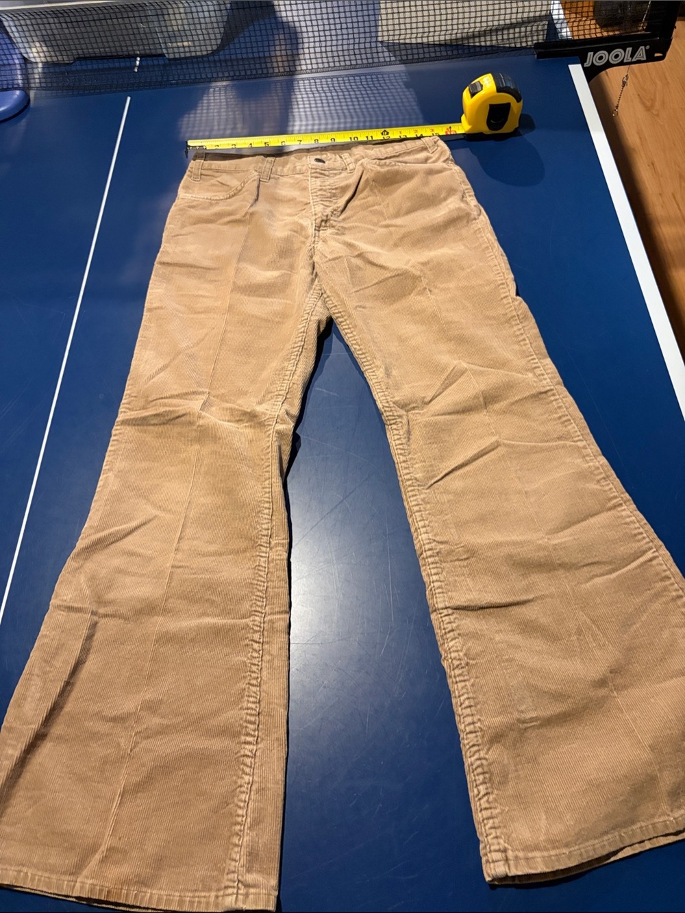 Vintage LEVIS Corduroy flares in Light Brown